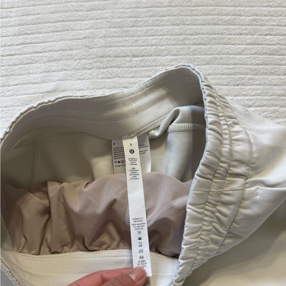 lululemon athletica Cropped Straight-Leg Pants in Off-White - Picture 5 of 11